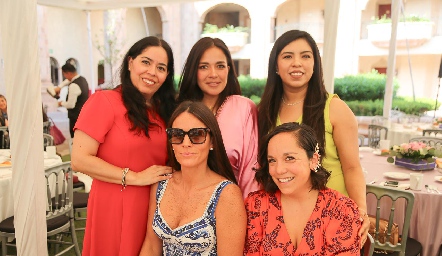  Ana Pérez, Viridiana Morán, Lorena Cerda, Mónica Medina y Marina Armida.