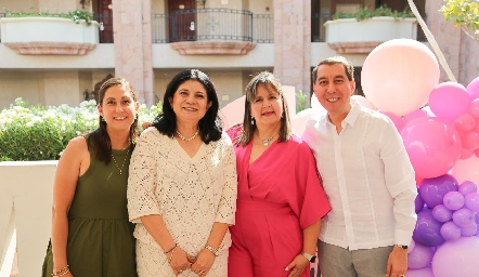  María Fernanda Loza, Norma Moreno, Estela López y Víctor Martínez.