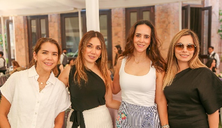  Aidé Loera, Montse Orozco, Gloria Mojarro y Arlette Robles.