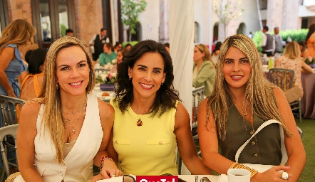 Elsa Paz, Anilú Enríquez y Mariana Berrones.