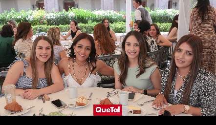  Brenda Barajas, Ángela Torres, Karen Rodríguez y Érica Montalvo.