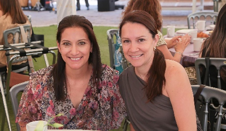  Cristina Alonso y Gaby Albores.