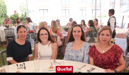  Nelly Samudio, Claudia del Peral, Liz Valenzuela y Magda Ortega.