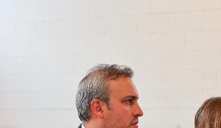  Roberto Leal con su ahijado Lorenzo Enríquez Leal.