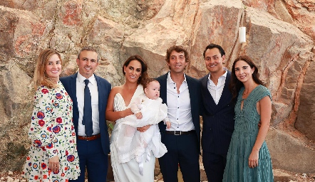  Kara Sundby, Roberto Leal, Gloria Leal, Lorenzo Enríquez Leal, Daniel Enríquez, Ricardo Leos y Marina Jourdain.