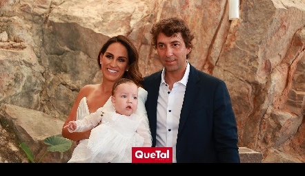  Gloria Leal y Daniel Enríquez con su hijo Lorenzo.