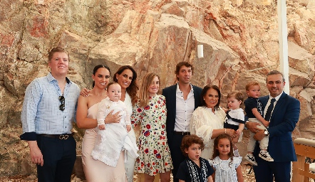  Manuel Zárate, Natalia Leal, Lorenzo Enríquez Leal, Gloria Leal, Kara Sundby, Daniel Enríquez, Gloria Rosillo y Roberto Leal.