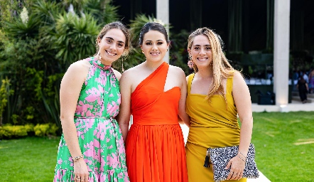  María Paula Revuelta, Marisol Aldrett y Ana Isabel Revuelta.