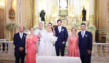  Oscar Gaviño, Charo Valladares, el padre, Isa Gaviño, José Antonio Hernández, Claudia Díaz Infante y José Antonio Hernández.