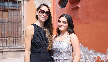  Regina Garza y Luisa Ramírez.