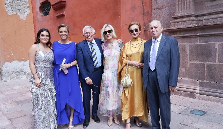  Luisa Ramírez, Lucía Gárate, Tino, Licha, Magali y Arturo Ramírez.