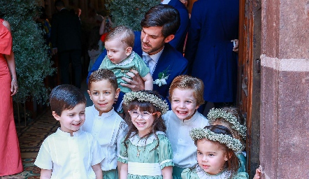  El novio con los pajes.