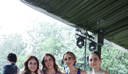  Paulina Aldrett, Mónica Torres, Ángeles Mahbub y Bárbara Mahbub.