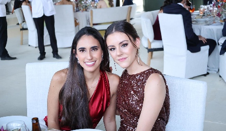  Javiera Gómez y Paulina Mebius.