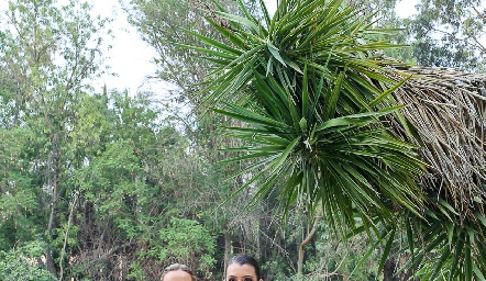  Luz María e Isa Gaviño.