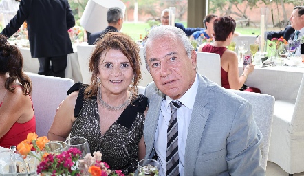  Irasema Medellín y Fernando Abud.