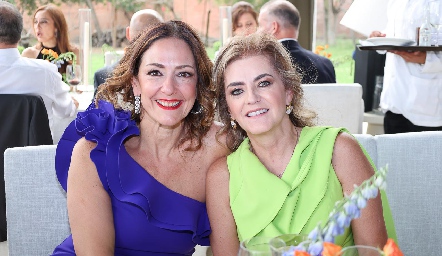  Giovanna Albano y Adriana Carrera.