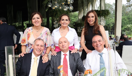  Marcela Milán y Francisco Correa, Gabriela Villanueva y Carlos González, Beatriz Sánchez y Johan Werge.