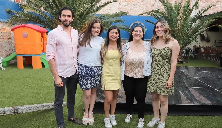  José Manuel Revueltas, Daniela Michel, Ana Robles, Isa Salinas y Daniela Cisneros.