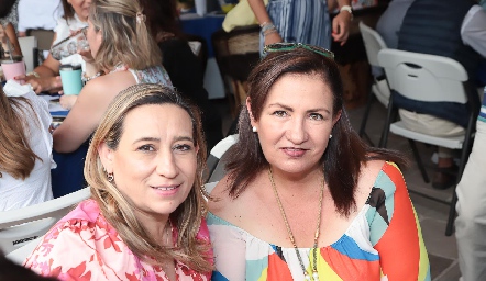  Mónica Álvarez y Marcela Aranda.