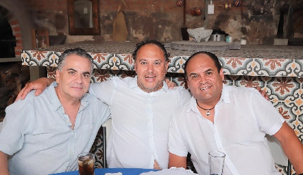  Andrés Martínez, Juan Carlos Isordia y Francisco Torres.