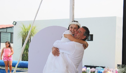  Mariaemilia con su papá Emilio Heinze.