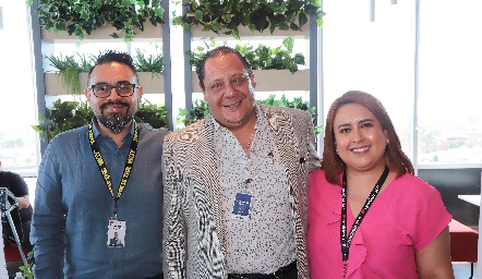  Fernando Ramírez, Juan Ignacio Silos y Gabriela Rodríguez.