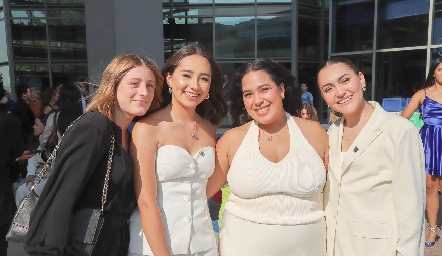  Alexa Zúñiga, Paola Silva, Viviana García y Karina Román.