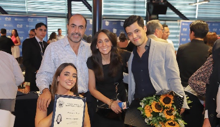  Gustavo Puente, Tatina Puente, Tatina Torres  y Sebastián Rodríguez.