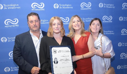  Pedro Antonio Zúñiga, Alexa Zúñiga, Adriana González y Adriana Zúñiga.