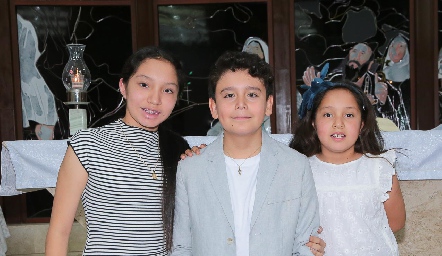  María José López, Patricio Hernández y Mareli de Jesús.