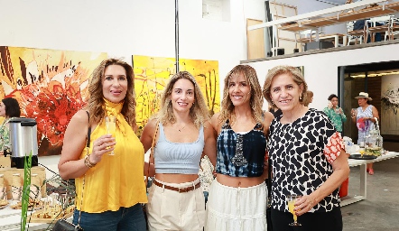  Mónica Celis, Adriana Ramírez, Tita Aranda y Dolores Lastras.