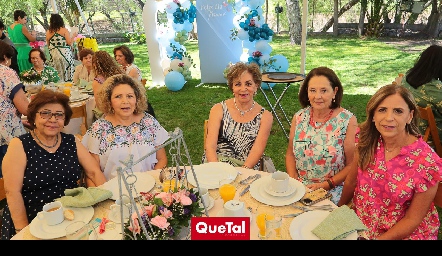  Magda Ríos, Leticia Ortiz, Vicky Godínez, Patricia Sanders y Gaby Godínez.