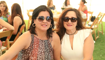  Cinthia Sánchez y Blanca Macías.