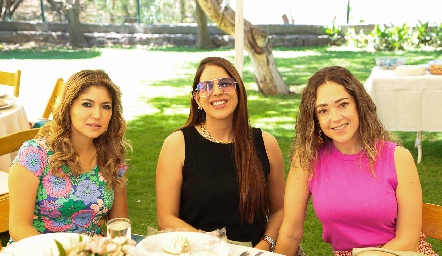  Dora Díaz Dibildox, Mariana Carbajal y Roberta Martínez.