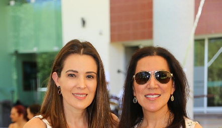  Silvia Reinoso y Claudia Fosas.