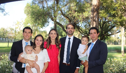  Alberto Kasis, Bárbara Mejía, Sebastián, Catalina Abud, Roberto Abud, Santiago y Roberto Mejía.