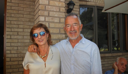  Catherine Barret y Alejandro Abud .