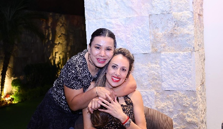  Sofía Grijalva y Ale Ortega.