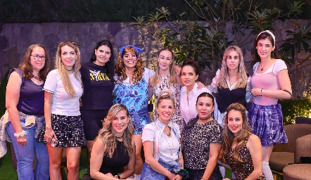  Graciela Muñoz, Martha Gaviño, Liz Alcalde, Rocío Acevedo, Maru Muñiz, Angélica, Paty González, Laura Martínez, Verónica Barbeito, Sofía Rueda, Sofía Grijalva y Ale Ortega.