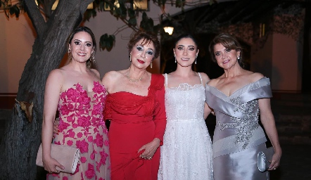  María José Martínez, Beatriz Eugenia Dauajare, Isabella Zollino y Guille Lozano.