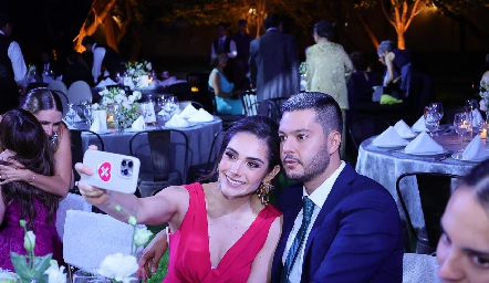  Paola Zepeda y Juan Carlos Magdaleno.