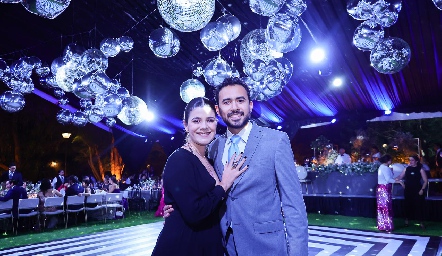  Ana Paula Flores y Alejandro Carlos.