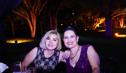  Luz Elena y Rocío Ávila.