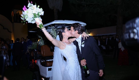  Isa Zollino y Mauricio Martínez y son esposos.