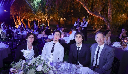  Marcelo Chávez, Manuel Chávez, Santiago Chávez y Manuel Chávez.