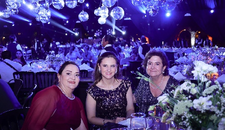  Tenchi Gutiérrez, Rosamary Rosillo y Ana María Dauajare.
