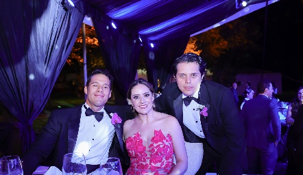  José Luis Martínez, María José Martínez y Ulises Serrato.