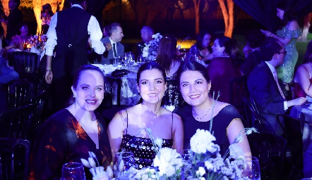  Andrea Díaz Infante, Mimí Navarro y Diana Villanueva.