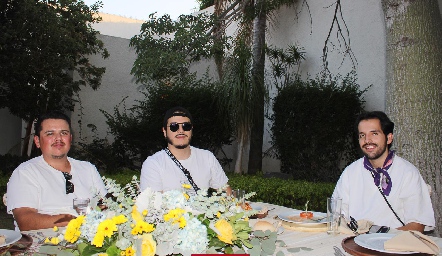  Eduardo Vargas, Oliver Sánchez e Imanol Igoa.